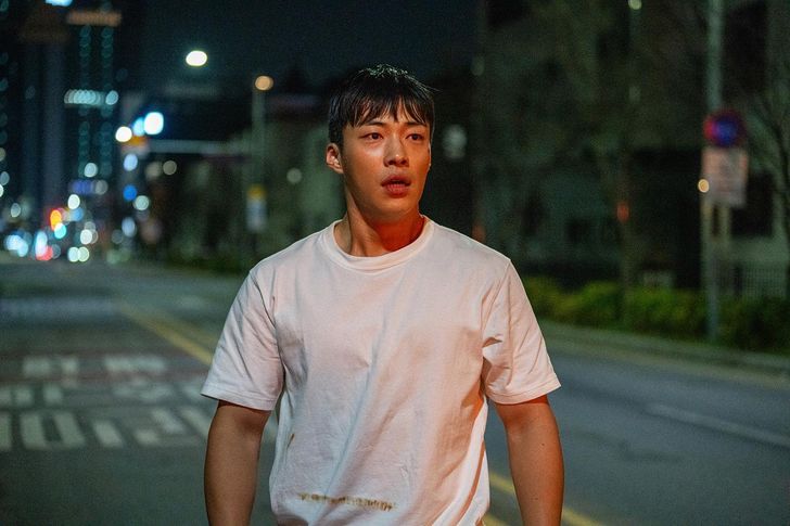 Woo Do-hwan Goes All Out for Bloodhounds Season 2, Reveals Intense Training and Physical Struggles