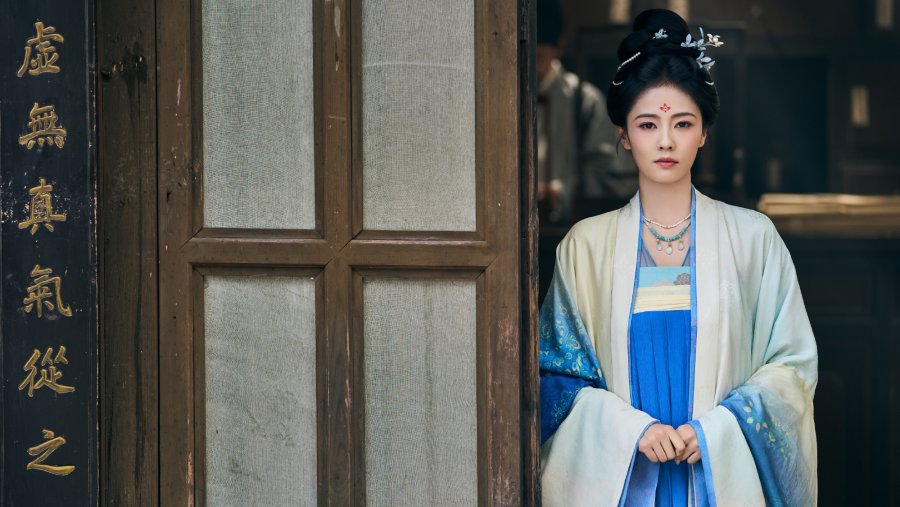 The First Jasmine: Bai Lu Dituding Pakai Pemeran Pengganti Bahkan untuk Adegan Minum Teh, Fan Club Resmi Rilis Bantahan